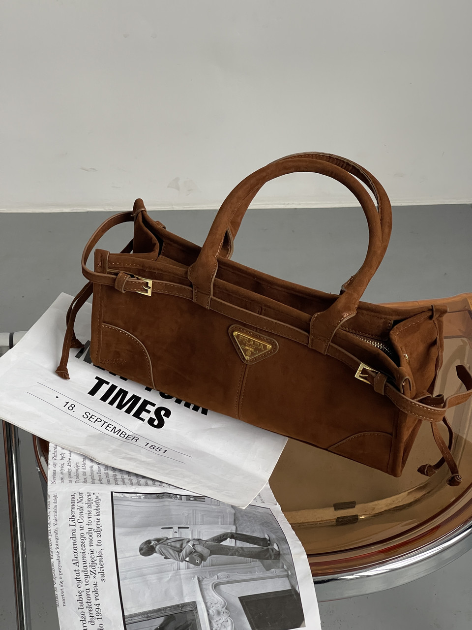 Сумка жіноча Prada Medium Suede Tote Bag через плече карамель Прада, фото 1