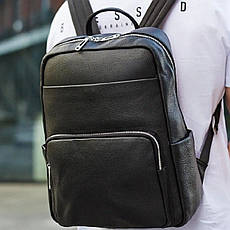Чоловічий шкіряний рюкзак для ноутбука чорного кольору з двома кишенями, фото 3