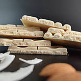 Білий класичний шоколад Velvet 33,1% з мигдалевими чіпсами кокосовою стружкою та сухим кокосовим молоком 90 грамів, фото 4