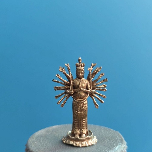 Буддійська мідна латунна мініатюрна статуя тисячорука Бодхісаттва