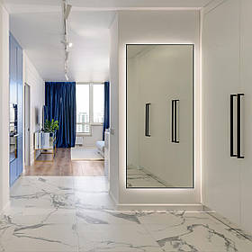 Дзеркало в алюмінієвій рамі з підсвіткою для ванних кімнат