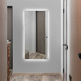 Дзеркало в алюмінієвій рамі з підсвіткою для ванних кімнат