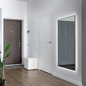 Дзеркало в алюмінієвій рамі з підсвіткою для ванних кімнат