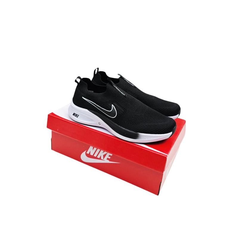 Чоловічі літні мокасини Nike чорно-білі сліпони Найк текстиль сітка піна літо, фото 1