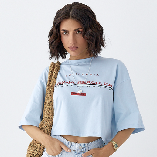 Укорочена вільна жіноча футболка топ з написами блакитна коротка футболка на літо для залу турецька, фото 1