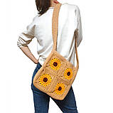 Стильна в’язана сумочка ручної роботи із соняхами колір солом'яний, фото 8