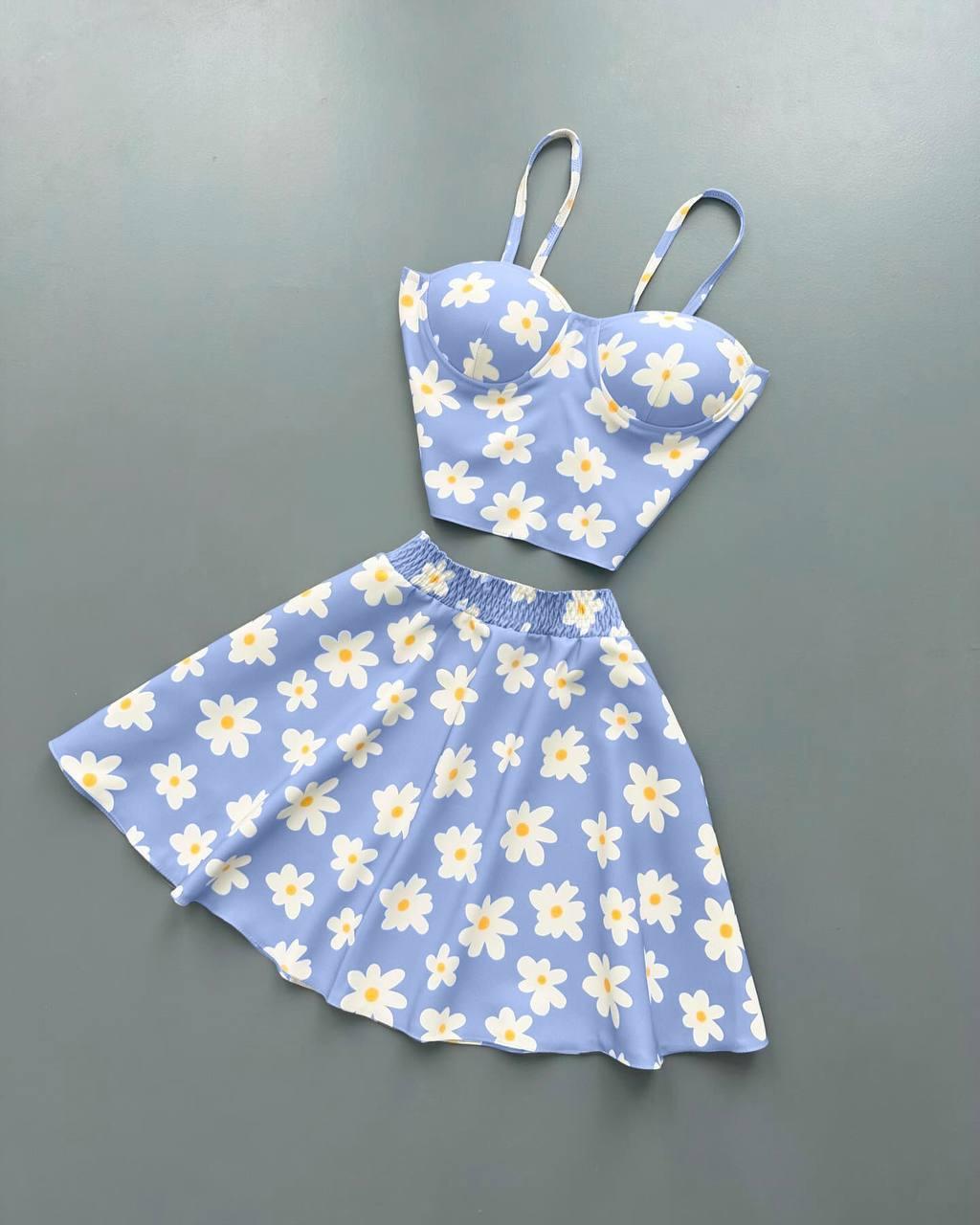 Крутезний костюм топ з чашечками + спідничка блакитного кольору, фото 1