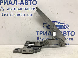 Петля капота ліва Infiniti