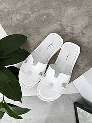 Жіночі шльопанці білі шкіряні на плоскій підошві літні зручні