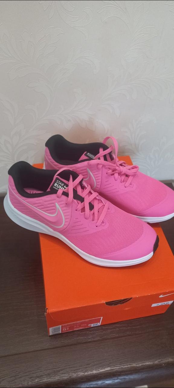 Кросівки жіночі Nike, колір рожевий, розмір 38  (М38)