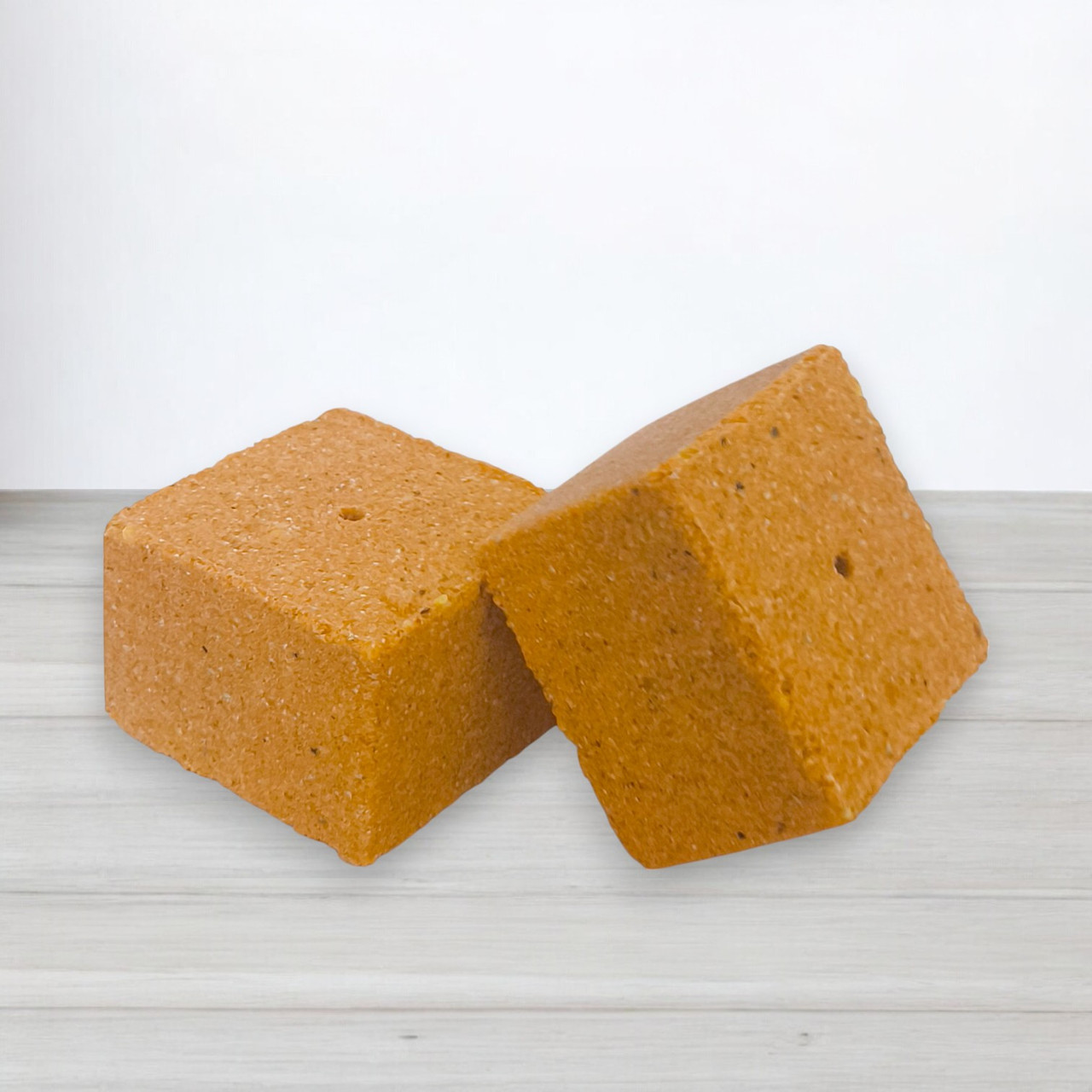 Кубик для макушатника з отвором Art Fishing, 45 Х 45 Х 20мм, 65г, Слива (Макуха пресована), фото 1