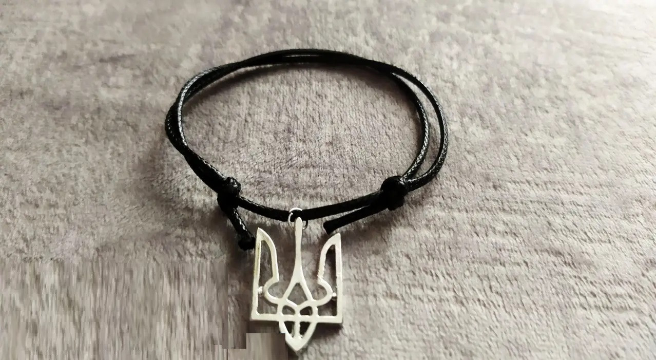 Браслет герб тризуб України з тризубом на чорному шнурку, фото 1