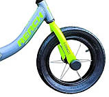 Дитячий велобіг біговел для хлопчиків Сталева рама Надувні колеса 12 дюймів Підставка для ніг і підніжка, фото 9