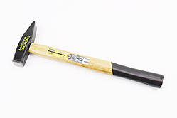 Молоток 300 г, ручка з дерева 02-0203, YT-702300