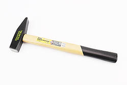 Молоток 500 г, ручка з дерева 02-0205, YT-702302