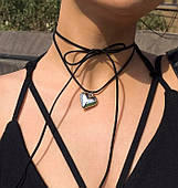 Трендовый чокер на замшевом шнурке, объемное сердце - серебристый Aushal Jewellery
