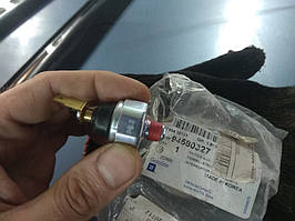 Датчик тиску оливи Матиз GM 94580327