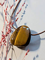 Кулон с тигровым глазом на шнурке