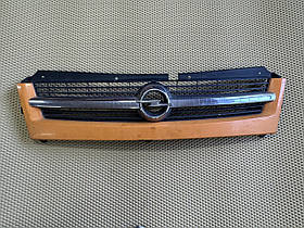 Решітка радіатора б/в OPEL MOVANO 03-10р.в.
