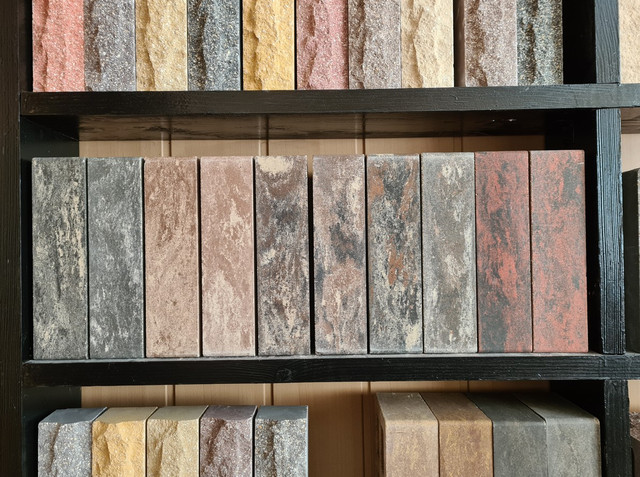 Цегла для стовпів паркану облицювальна ColorMix чорна, графіт, сіра Цегла для стовпів паркану облицювальна ColorMix чорна, графіт, сіра