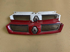 Решітка радіатора б/в Renault Trafic 01-06р.в.