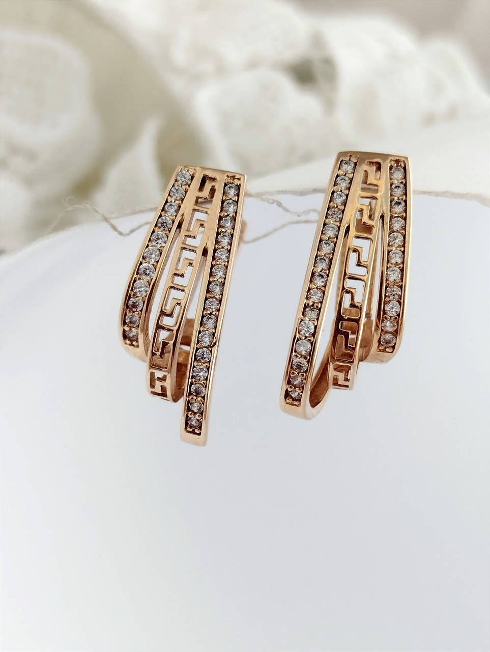 Золоті сережки на англійському замку 585 проби