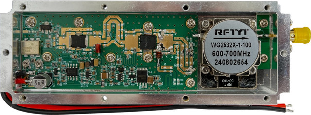 Внутрішня плата модуля Titan-GaN 50 Вт (600–700 МГц) з GaN-HEMT каскадом і феритовим циркулятором RFTYI 150 Вт