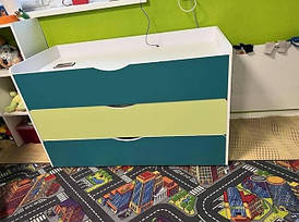 Кровать трехъярусная для детских садов и школ компактная для экономии пространства и удобства сна