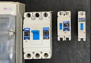 Автоматичний вимикач YRO YRM1Z-250 DC MCCB 2P 250A 550V, фото 1