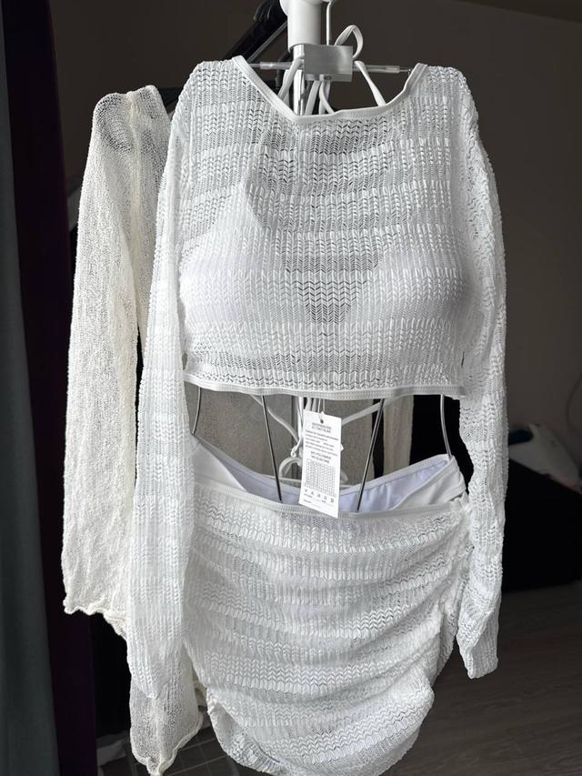 Женский пляжный костюм из юбки, кофты и купальника, белый полупрозрачный комплект, размер S M L, модная одежда для пляжа, отпуска и летнего отдыха 2025