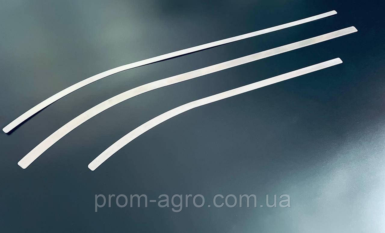 Накладка (шабля) під ролик зсувних дверей для VW T4 Топ