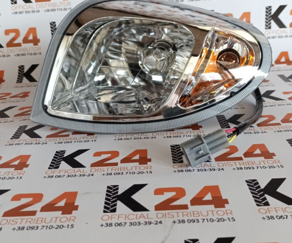 Блок-фара передня права SZ550.48.031A-1  240100055743