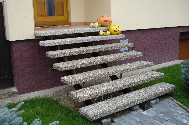 Сходи Набірні з митого бетону