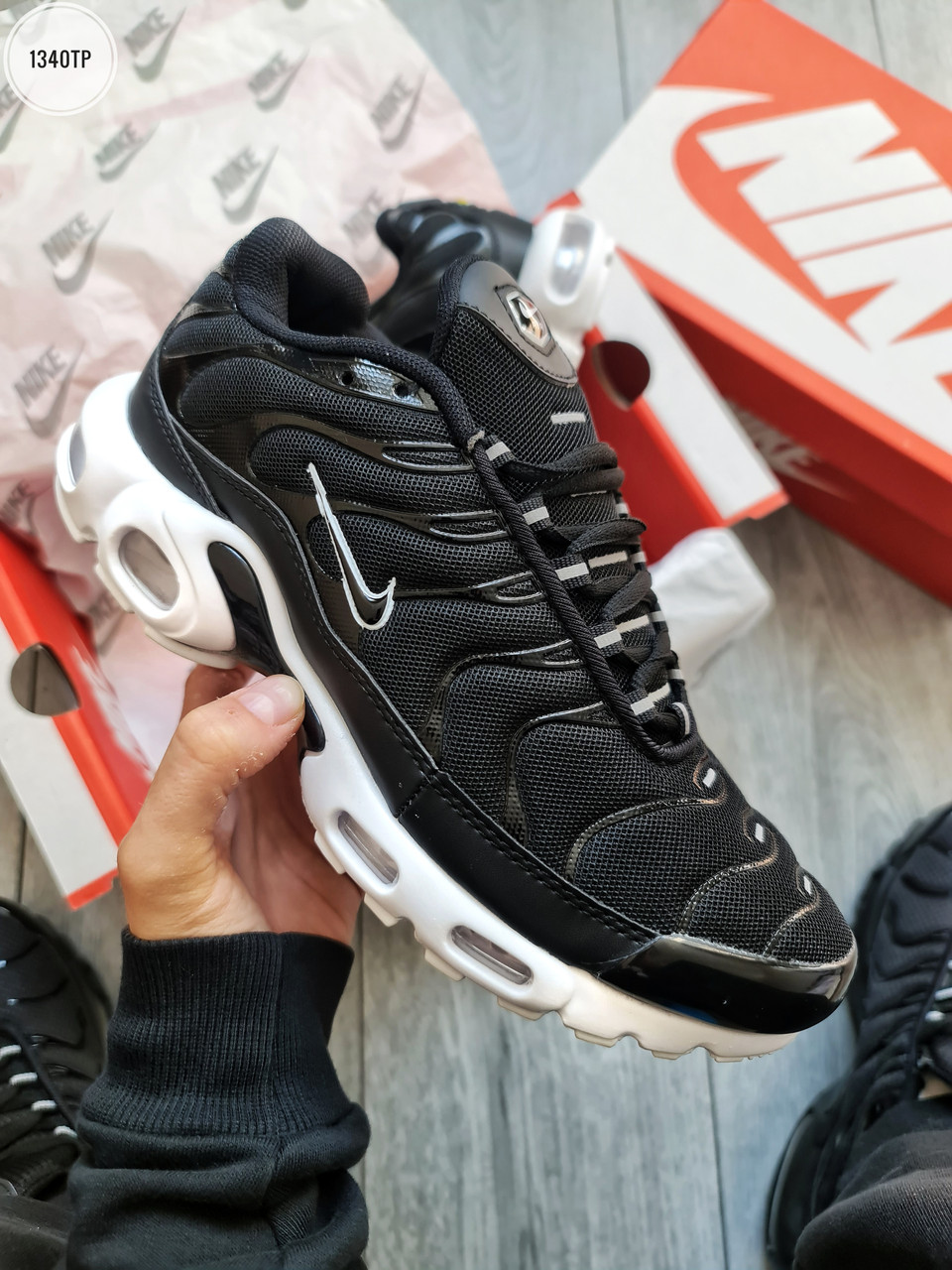 NIKE AIR MAX PLUS TN Black/White, фото 1