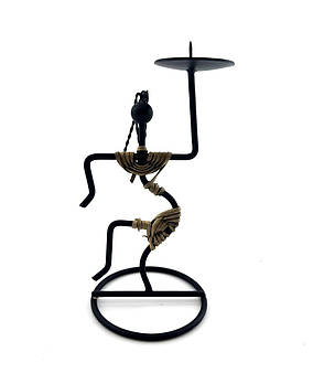 Підсвічник-скульптура в етнічному стилі з металу та ротангу, 18 см