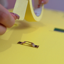 Зручне кріплення медальниці на стіну - надійне рішення від нашої компанії