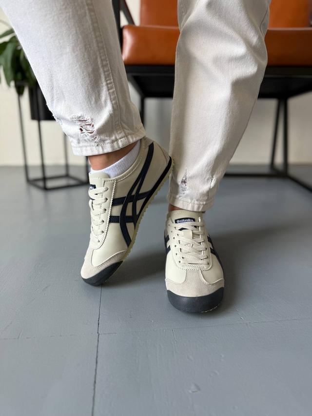 Кроссовки Asics