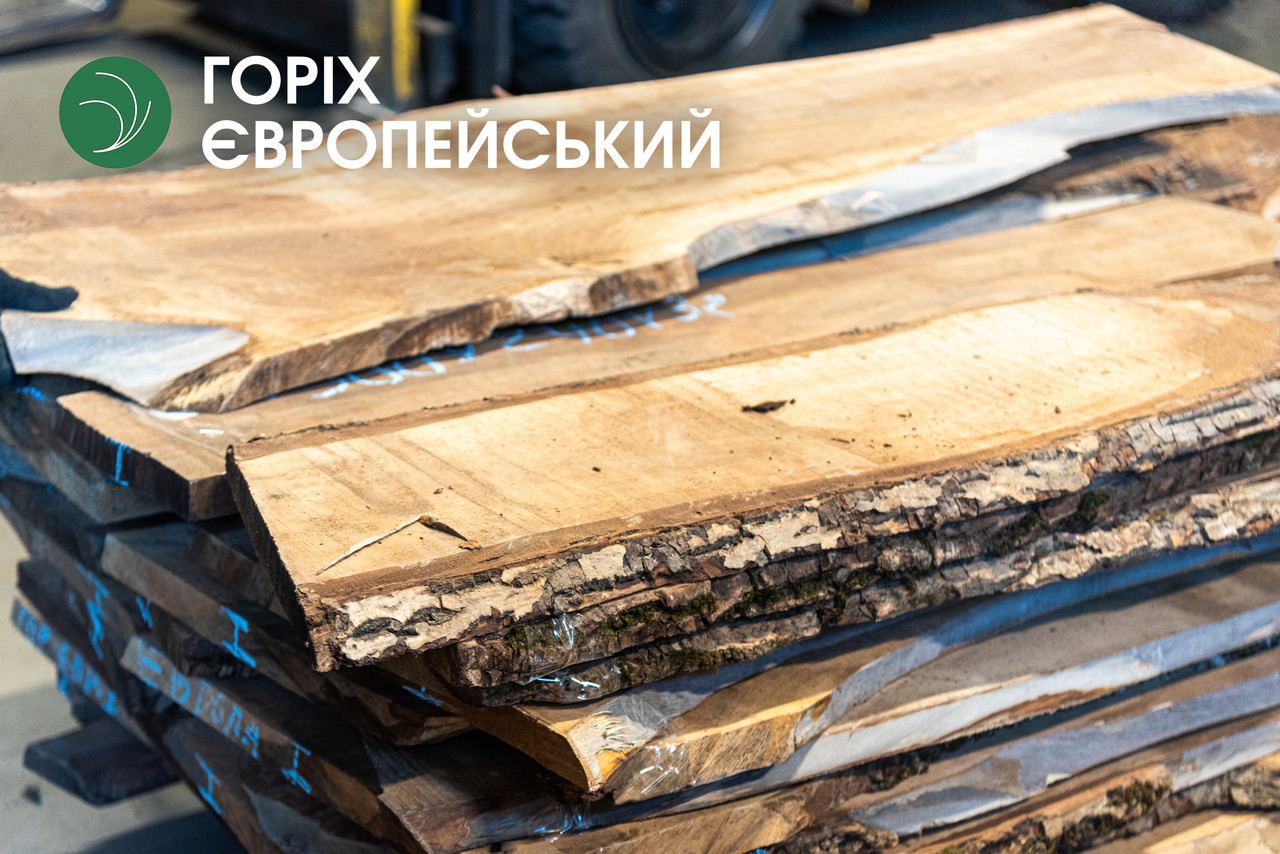 Дошка необрізна горіха європейського 32 мм, 1 ґатунок