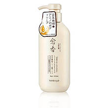 Кондиціонер для волосся з екстрактом пізньої японської сакури (вишні) 300 мл