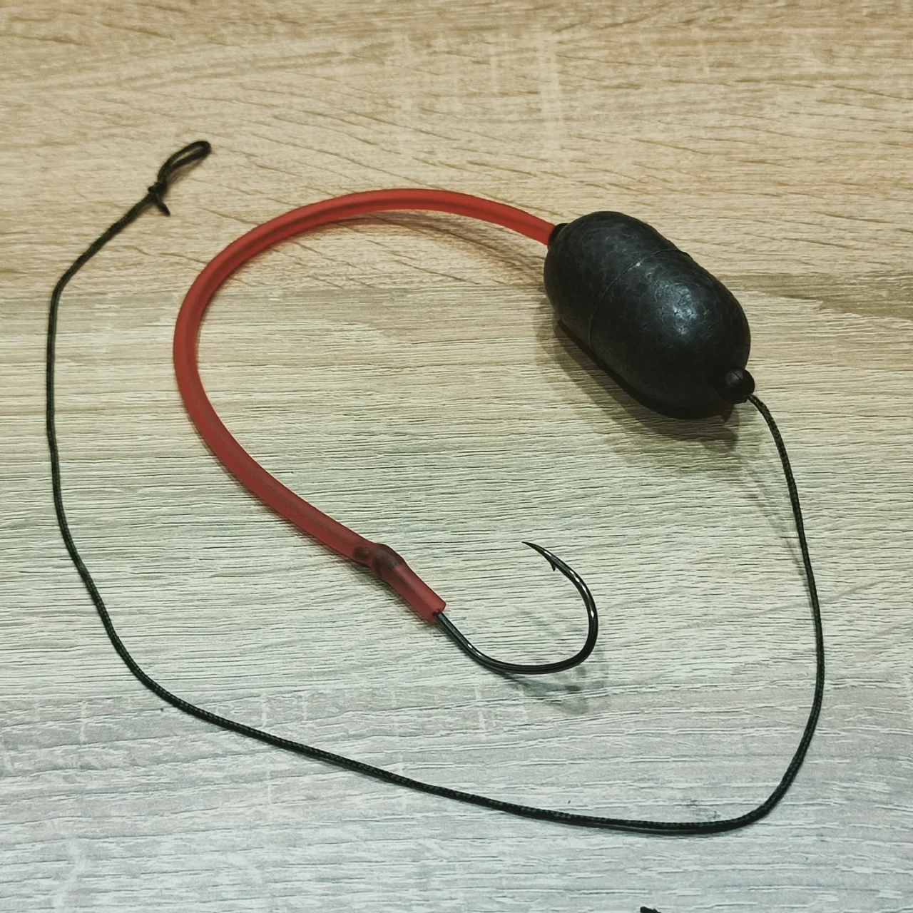 🇺🇦 Готовий повідець на лідкорі «Catfish» для лову сома (Tube red) 🇺🇦, фото 1