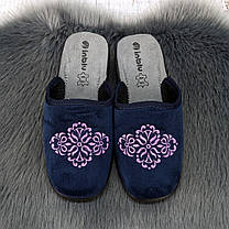 Тапочки жіночі домашні Inblu темно-сині велюрові з вишивкою 4590-2, фото 2