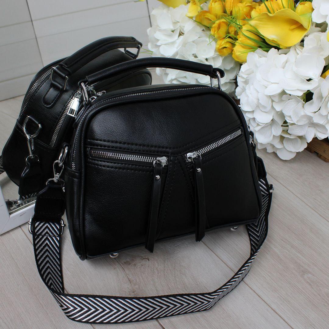 Жіноча сумка клатч сумочка на широкому ремені красива чорна екошкіра