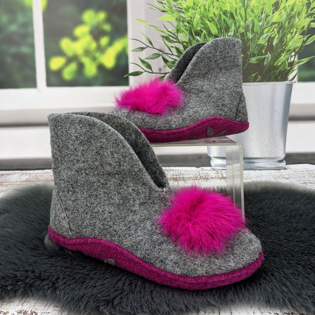 Тапочки чуні жіночі Inblu сірі фетрові для ламінату високі з помпоном 4302, фото 1