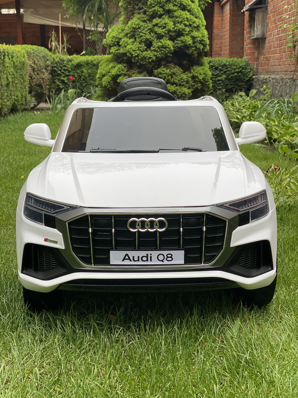Дитячий електромобіль Audi Q8 Bambi джип білий, фото 1