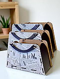 Набір з трьох придметів, стильного подарункового пакування для квітів і подарунків у формі сумочки з принтом, фото 6