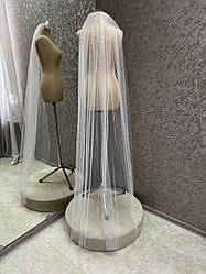 Фата довга з перлами молочна