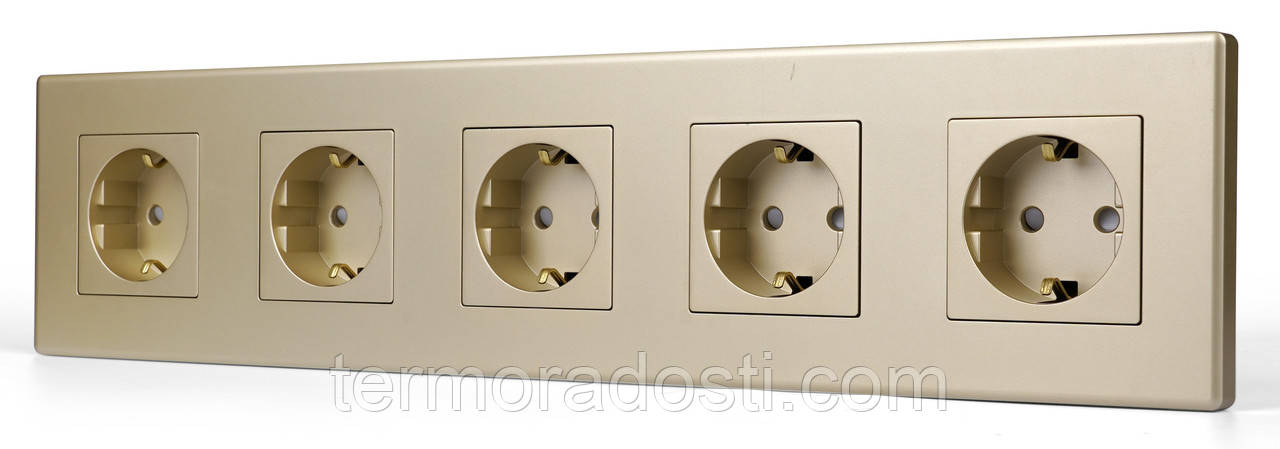 Золота розетка п'ятимісна 1DAL | Блок розеток на 5 гнізд із З/К + шторки (P370-STX5.GD), фото 1