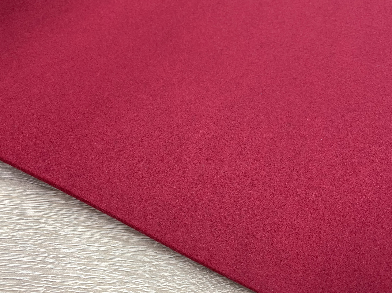 РОЗПРОДАЖ: Фетр іспанський 3 мм - червоний (100 х 200 см), фото 1