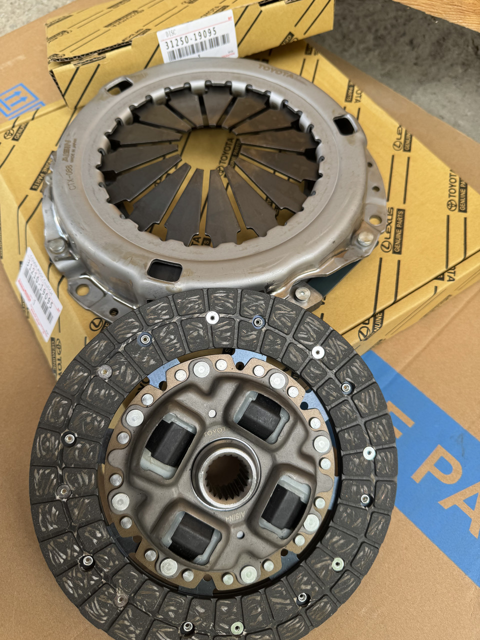 Комплект зчеплення Toyota Corolla Auris 2007 Робот/міханіка 31250-19095, фото 1