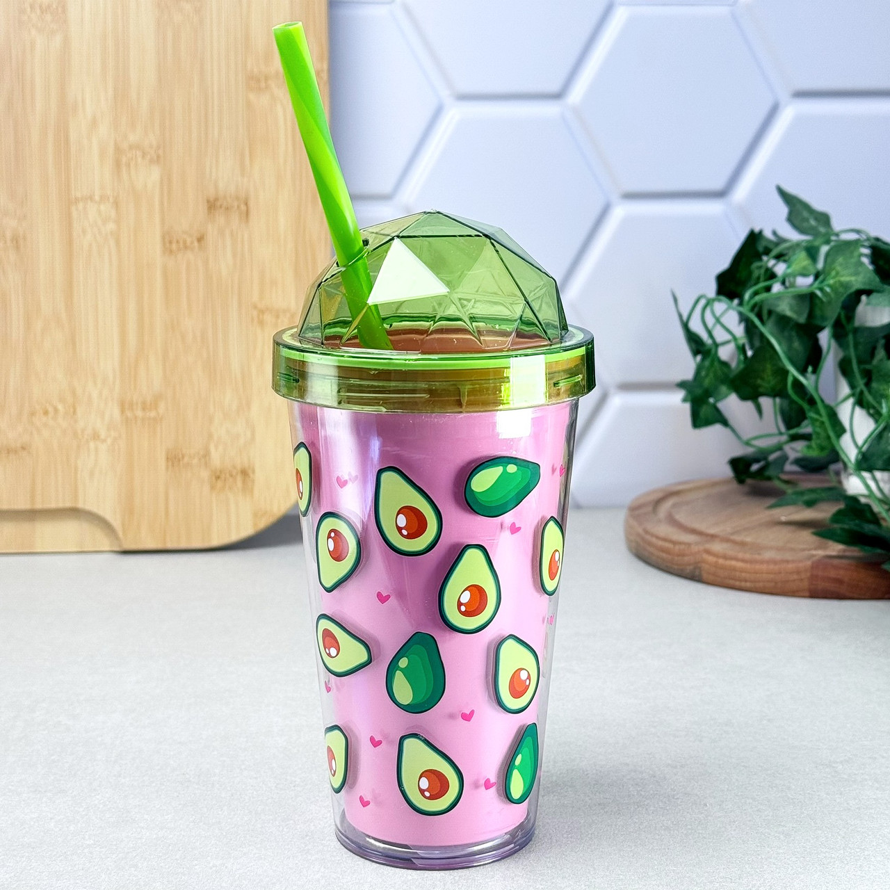 Пластикова склянка з трубочкою подвійні стінки 0,54 л рожевий декор Avocado Herevin